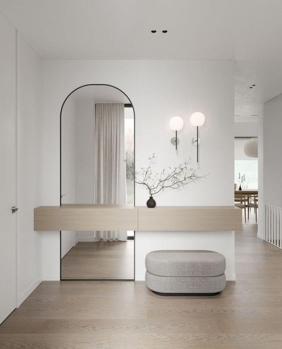 specchio ad arco minimal per ingresso o soggiorno